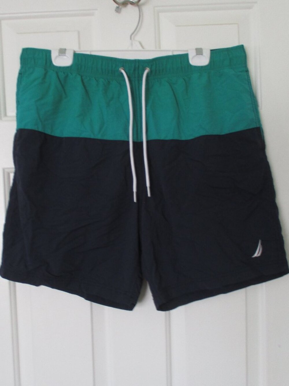 Nautica Mens Green Navy Elastic Drawstring Lined Swim Trunk NWOT Size 36W-40W XL